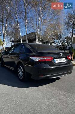 Седан Toyota Camry 2019 в 