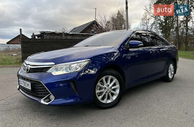 Седан Toyota Camry 2015 в 