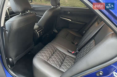 Седан Toyota Camry 2015 в 