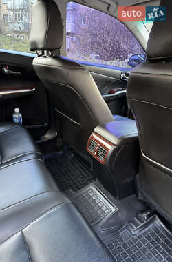 Седан Toyota Camry 2013 в 