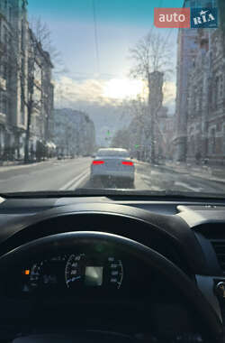 Седан Toyota Camry 2013 в 