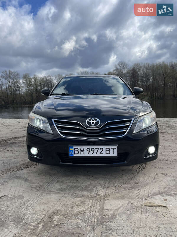 Седан Toyota Camry 2009 в Сумах