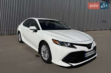 Седан Toyota Camry 2020 в 
