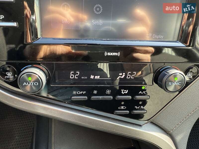 Седан Toyota Camry 2020 в Кропивницком