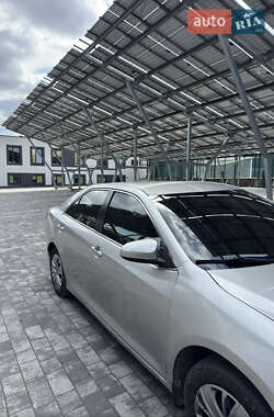 Седан Toyota Camry 2012 в 