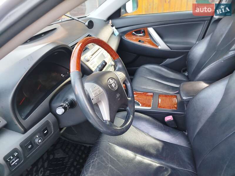 Седан Toyota Camry 2008 в Березному