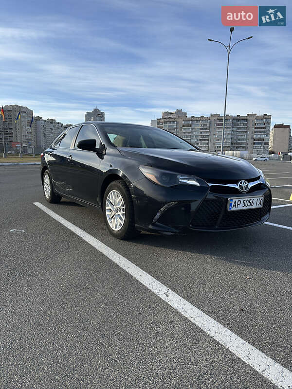 Toyota Camry 2016
