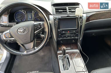 Седан Toyota Camry 2016 в Львове