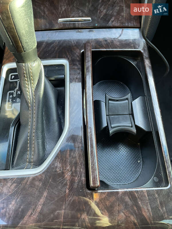 Седан Toyota Camry 2016 в Львове