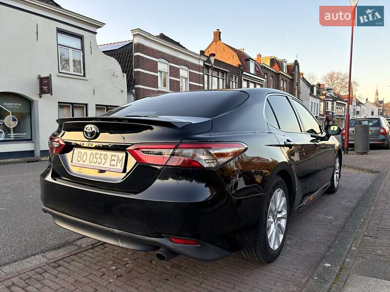 Седан Toyota Camry 2017 в Києві