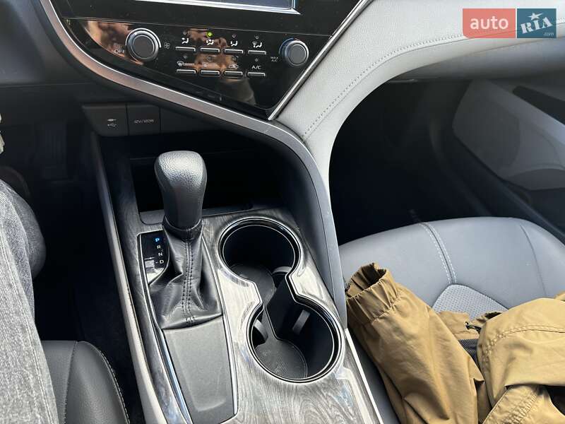 Седан Toyota Camry 2017 в Києві