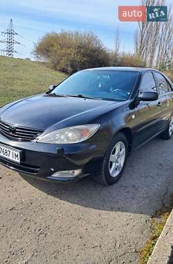 Седан Toyota Camry 2004 в 