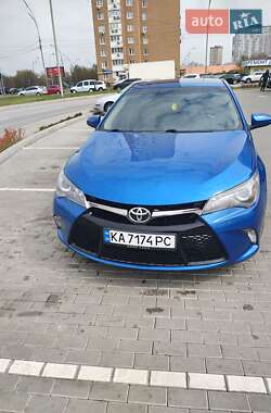 Седан Toyota Camry 2017 в Киеве