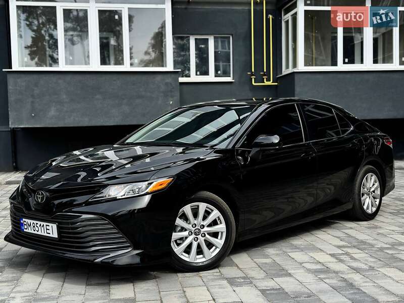 Седан Toyota Camry 2018 в 