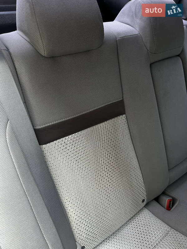 Седан Toyota Camry 2013 в Києві