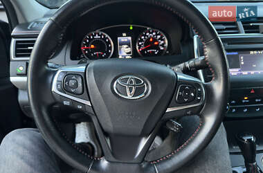 Седан Toyota Camry 2015 в 
