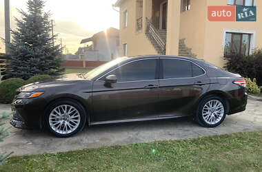 Седан Toyota Camry 2017 в 
