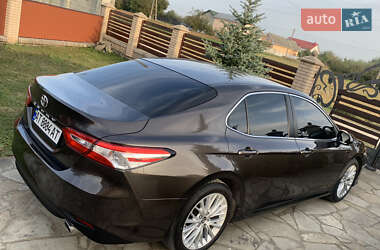 Седан Toyota Camry 2017 в 