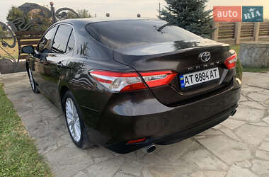 Седан Toyota Camry 2017 в 