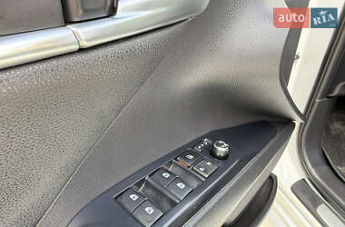 Седан Toyota Camry 2019 в 