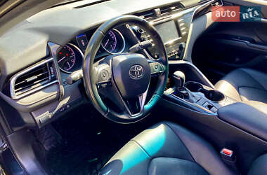 Седан Toyota Camry 2018 в 