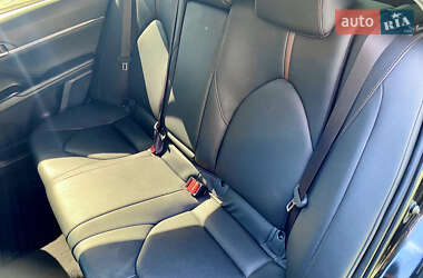 Седан Toyota Camry 2018 в 