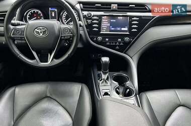 Седан Toyota Camry 2019 в 