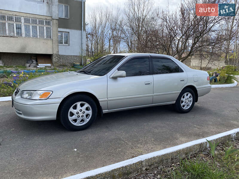 Toyota Camry 2000