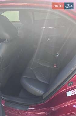 Седан Toyota Camry 2018 в Дніпрі