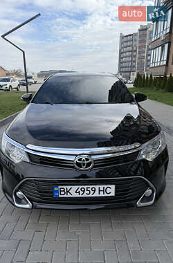 Седан Toyota Camry 2014 в 
