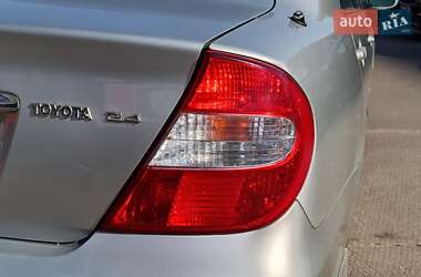 Седан Toyota Camry 2003 в 