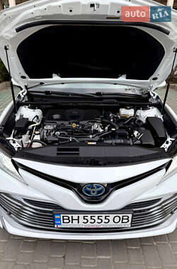Седан Toyota Camry 2020 в 