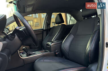 Седан Toyota Camry 2016 в 