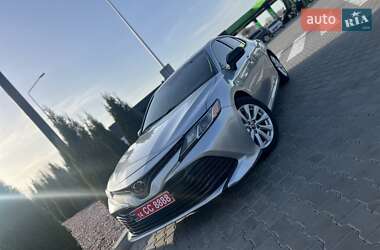 Седан Toyota Camry 2018 в 
