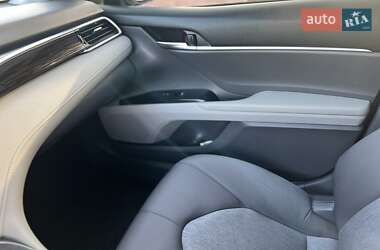 Седан Toyota Camry 2018 в 