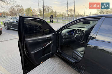 Седан Toyota Camry 2015 в 