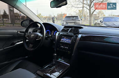 Седан Toyota Camry 2015 в 