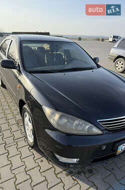 Седан Toyota Camry 2005 в 