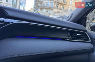 Седан Toyota Camry 2024 в 