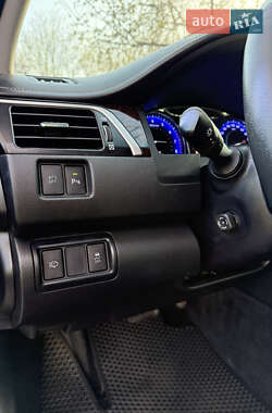 Седан Toyota Camry 2014 в 