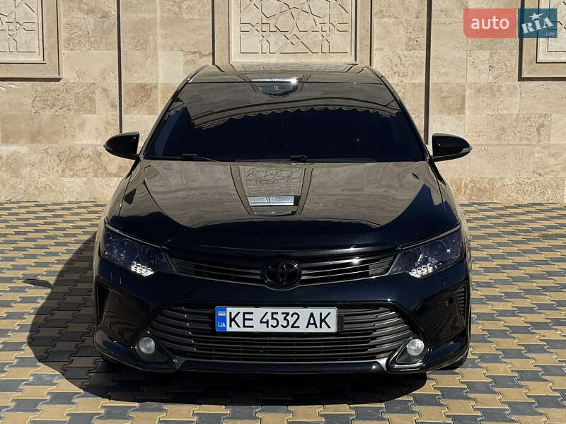 Седан Toyota Camry 2014 в 