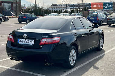 Седан Toyota Camry 2006 в 
