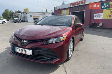 Седан Toyota Camry 2018 в 