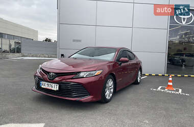 Седан Toyota Camry 2018 в 