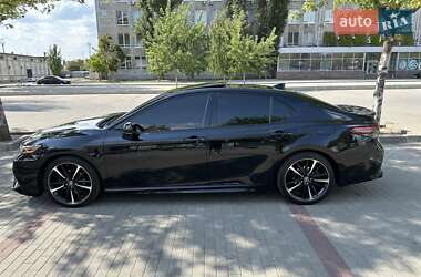 Седан Toyota Camry 2019 в 