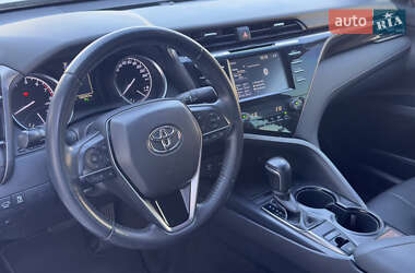 Седан Toyota Camry 2020 в 