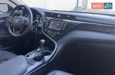 Седан Toyota Camry 2020 в 