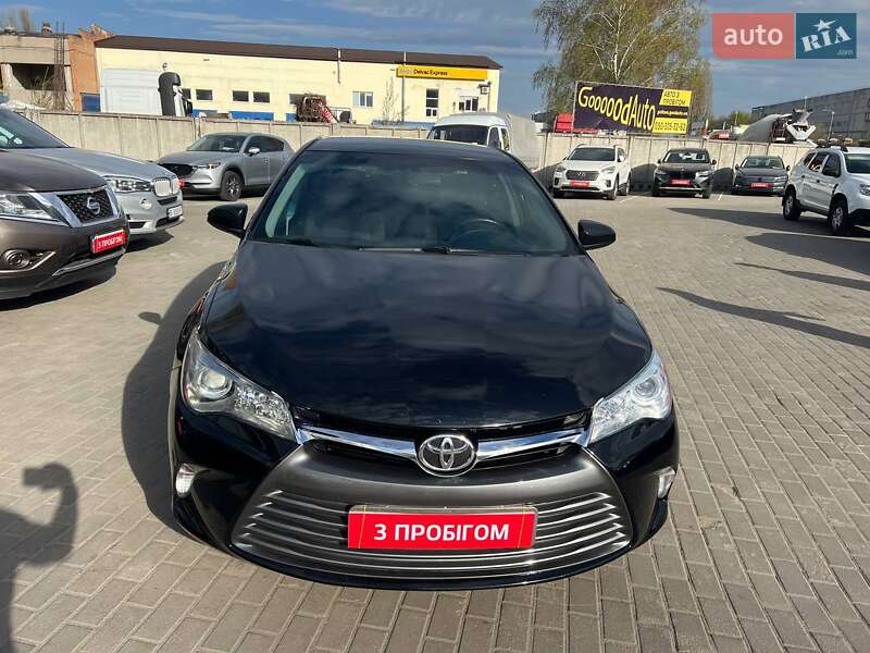 Седан Toyota Camry 2015 в Полтаві