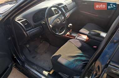 Седан Toyota Camry 2004 в 