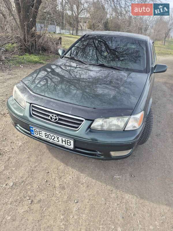 Toyota Camry 2000